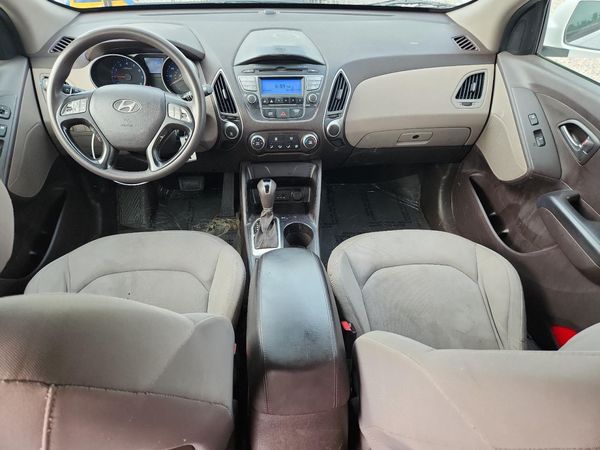 2015 HYUNDAI TUCSON GL (Middle-Low)