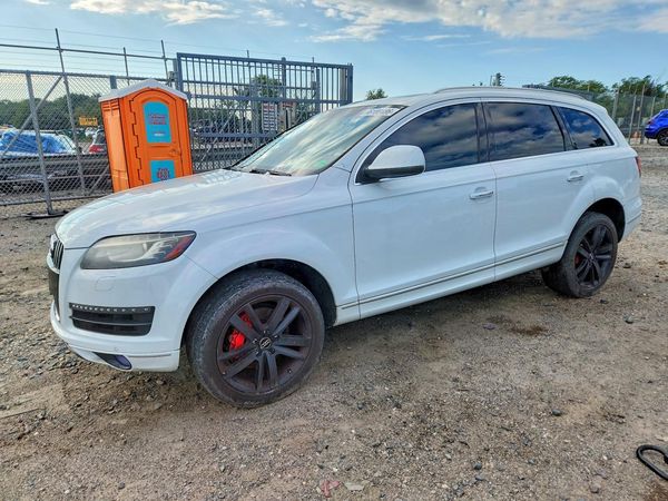 2014 AUDI Q7 Premium Plus — Front 3/4