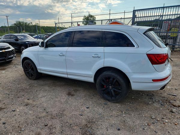 2014 AUDI Q7 Premium Plus — DSRA