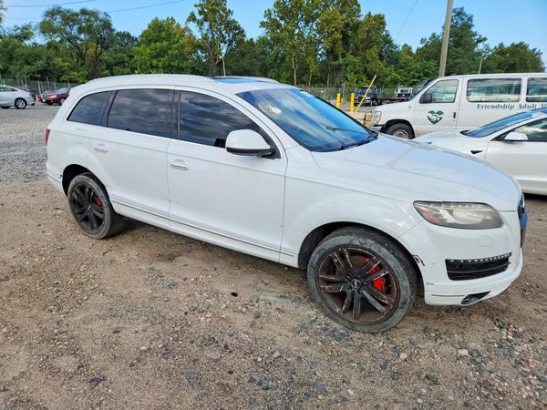 2014 AUDI Q7 Premium Plus — Passenger 3/4