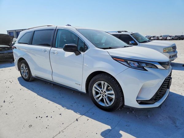 2021 TOYOTA SIENNA