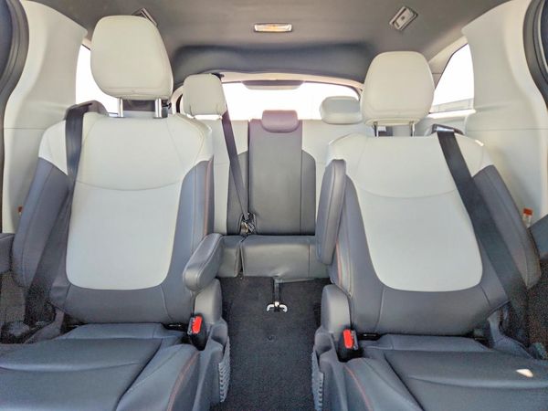 2021 TOYOTA SIENNA