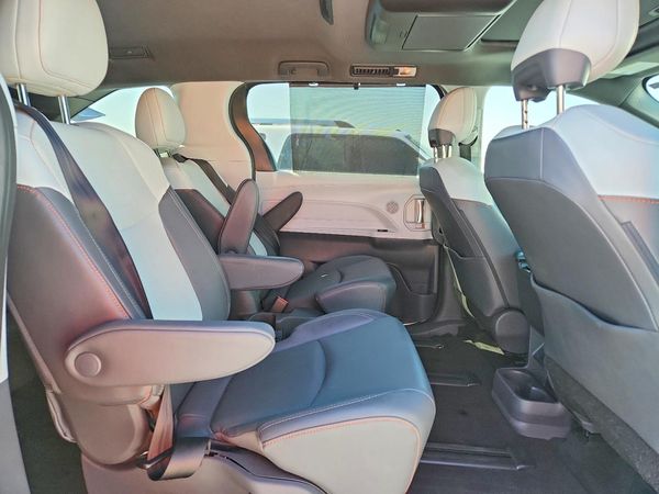 2021 TOYOTA SIENNA