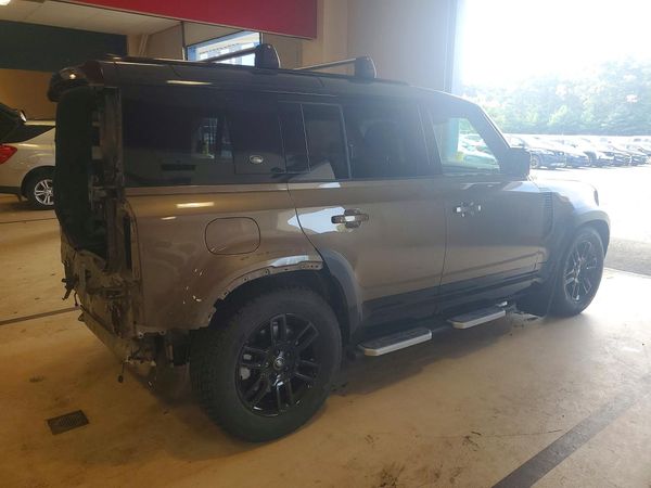 2023 LAND ROVER DEFENDER 110 X-Dynamic SE
