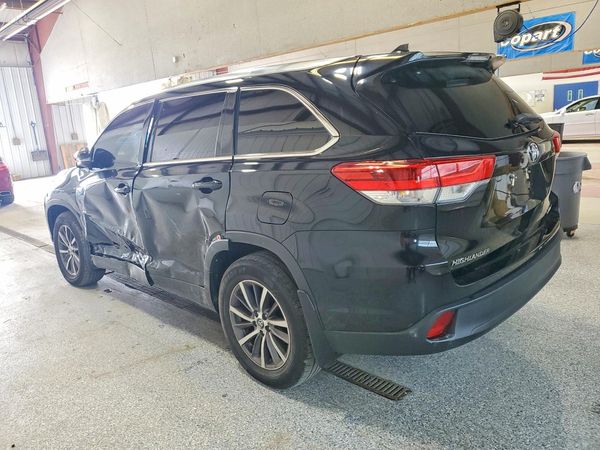 2017 TOYOTA HIGHLANDER