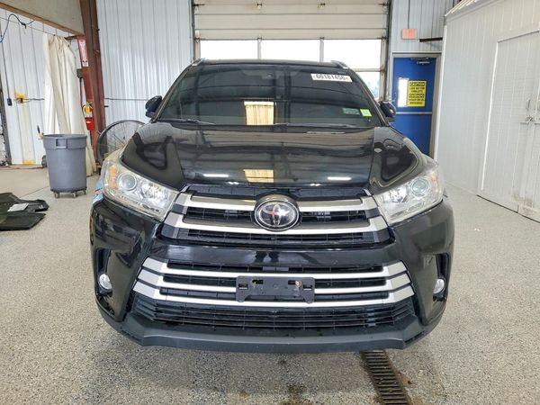 2017 TOYOTA HIGHLANDER