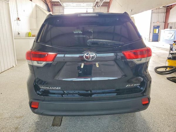 2017 TOYOTA HIGHLANDER