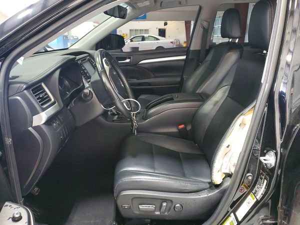 2017 TOYOTA HIGHLANDER
