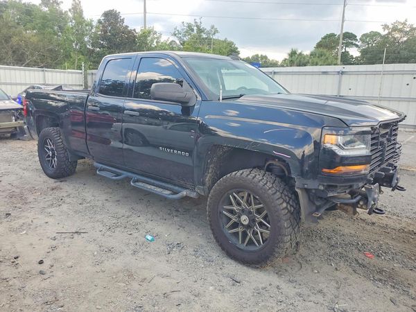 2017 CHEVROLET SILVERADO Custom