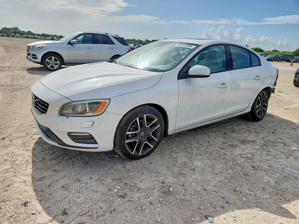 2017 VOLVO S60