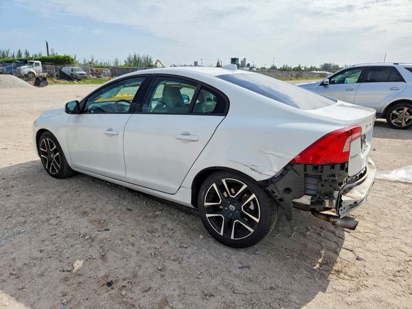 2017 VOLVO S60