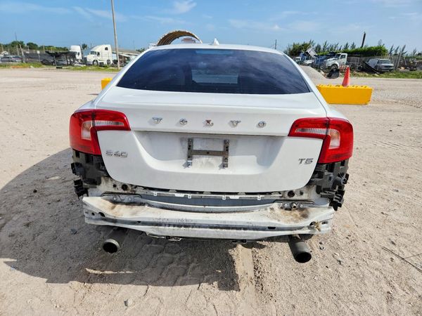 2017 VOLVO S60