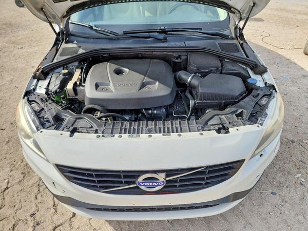 2017 VOLVO S60