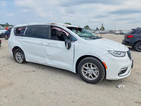 2026 CHRYSLER PACIFICA Select — Passenger 3/4