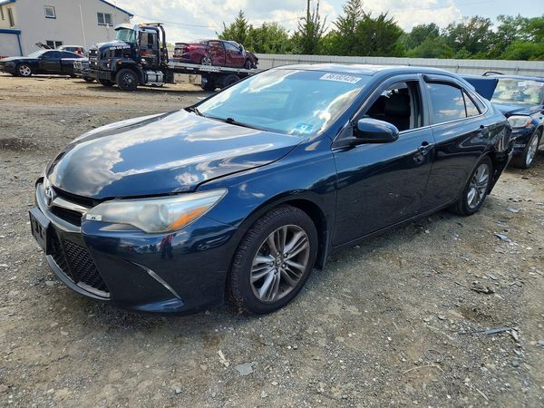 2016 TOYOTA CAMRY