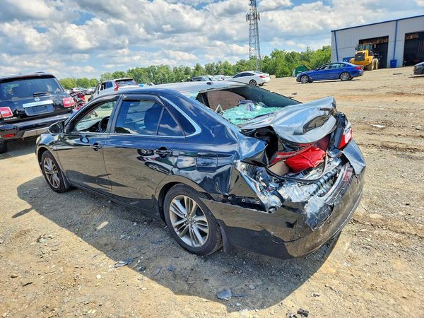2016 TOYOTA CAMRY