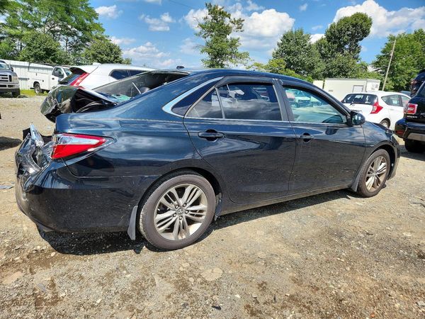 2016 TOYOTA CAMRY
