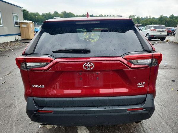 2019 TOYOTA RAV4 XLE Premium