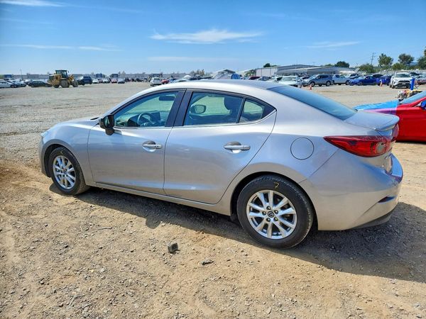 2015 MAZDA 3