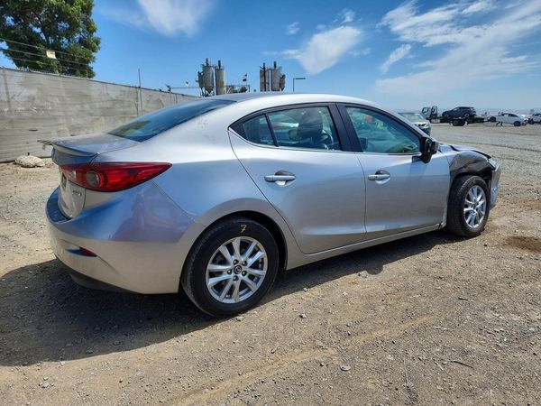 2015 MAZDA 3
