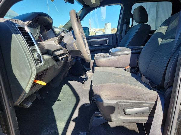 2024 RAM 1500 SLT / Warlock — DENT