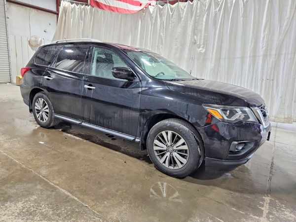 2018 NISSAN PATHFINDER — Passenger 3/4