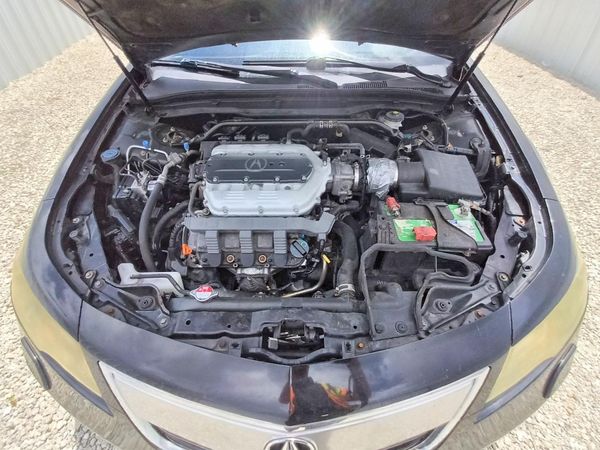 2013 ACURA TL SH-AWD TECH — Engine bay