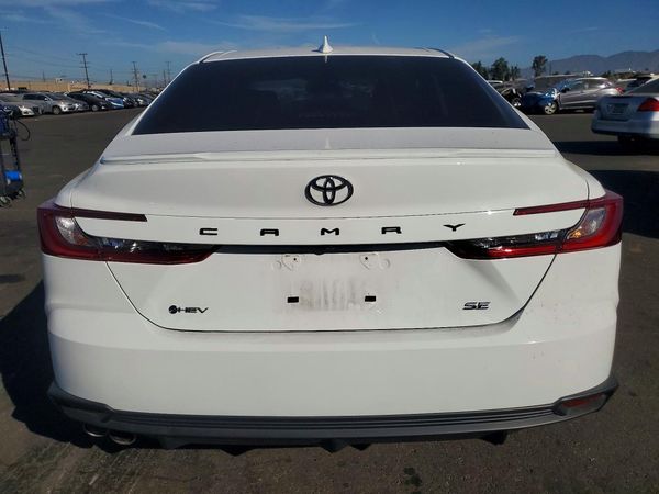 2025 TOYOTA CAMRY