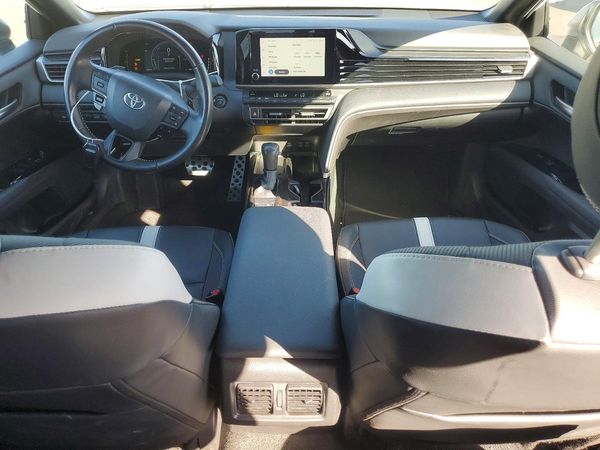 2025 TOYOTA CAMRY