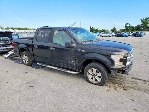 2017 FORD F150 SuperCrew — Passenger 3/4