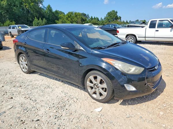 2013 HYUNDAI ELANTRA — Passenger 3/4