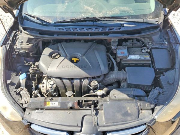 2013 HYUNDAI ELANTRA — Engine bay