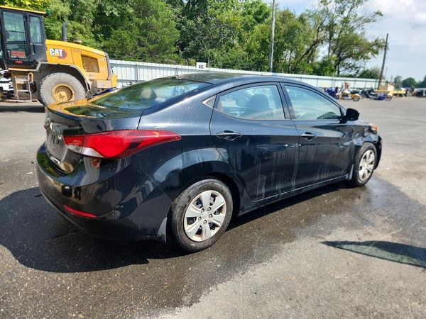 2016 HYUNDAI ELANTRA