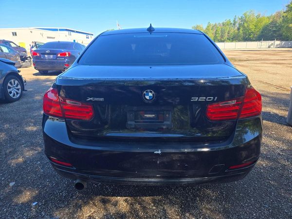 2015 BMW 320
