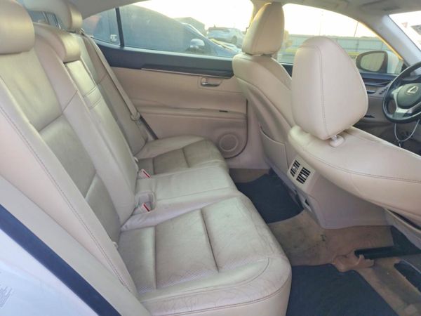 2015 LEXUS ES