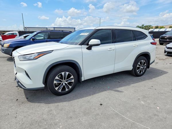 2020 TOYOTA HIGHLANDER