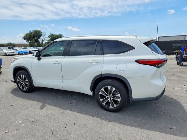 2020 TOYOTA HIGHLANDER XLE