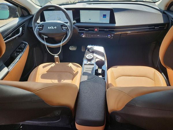 2023 KIA EV6