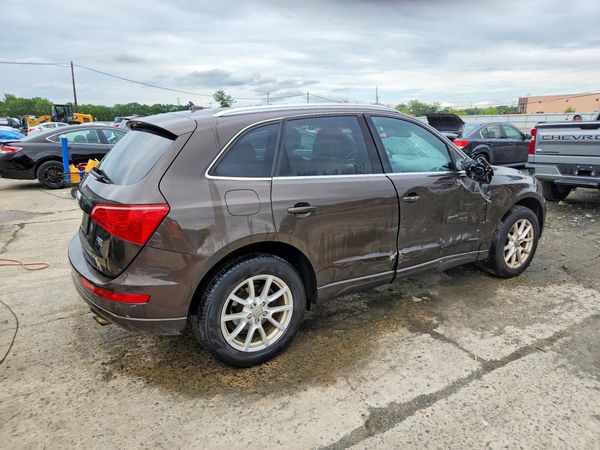 2012 AUDI Q5 Premium Plus