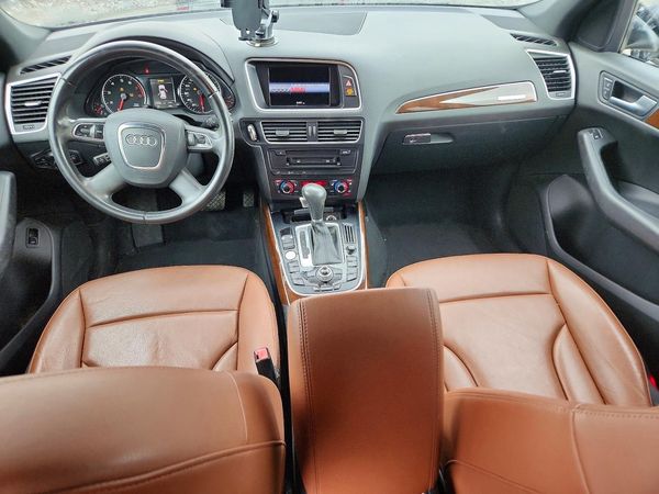 2012 AUDI Q5 Premium Plus