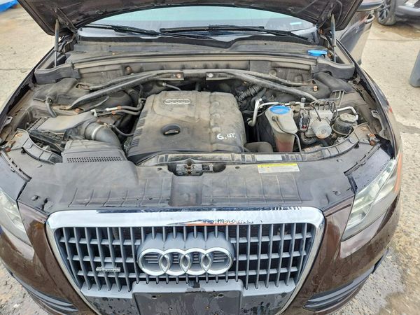 2012 AUDI Q5 Premium Plus
