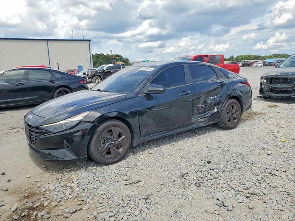 2022 HYUNDAI ELANTRA