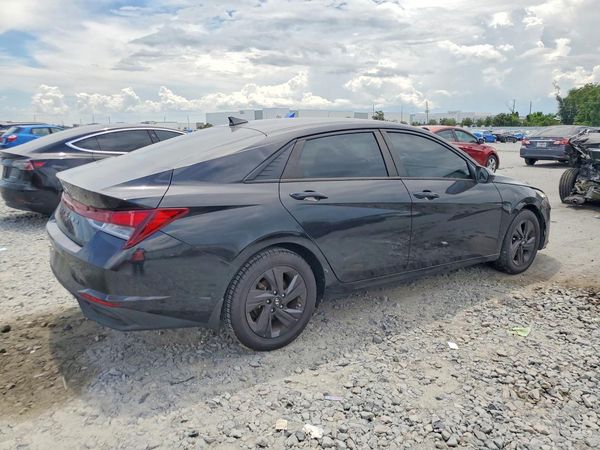 2022 HYUNDAI ELANTRA