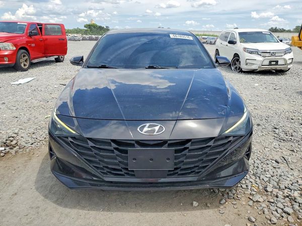 2022 HYUNDAI ELANTRA