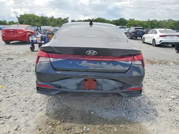 2022 HYUNDAI ELANTRA