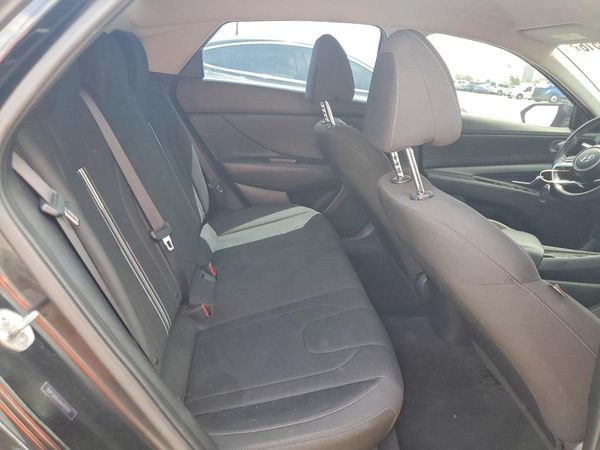 2022 HYUNDAI ELANTRA