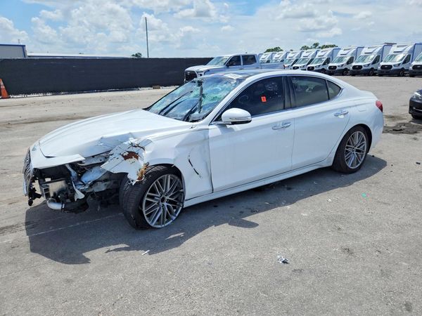 2021 GENESIS G70 — Front 3/4