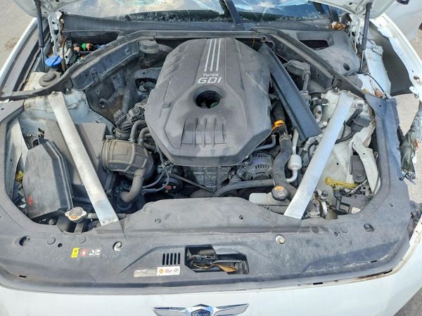 2021 GENESIS G70 — Engine bay