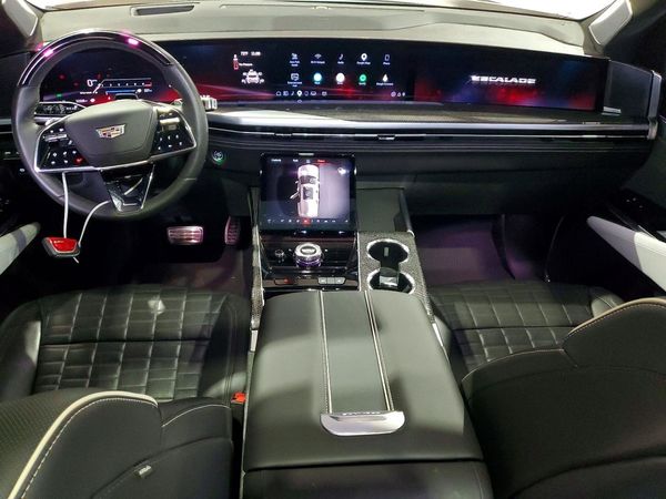 2025 CADILLAC ESCALADE V