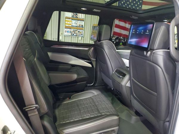 2025 CADILLAC ESCALADE V